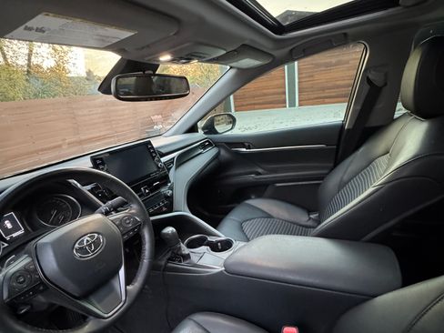 Used 2024 Toyota Camry SE image 17