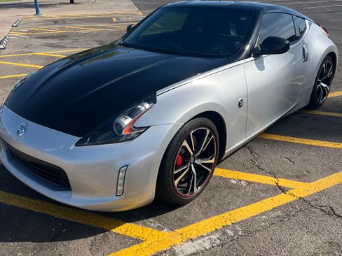 Used 2020 Nissan 370Z Coupe RWD image 5