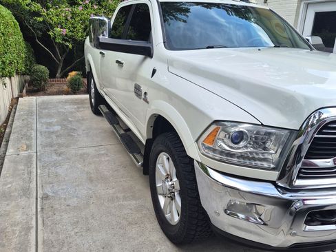 Used 2018 RAM 2500 Longhorn RWD image 12