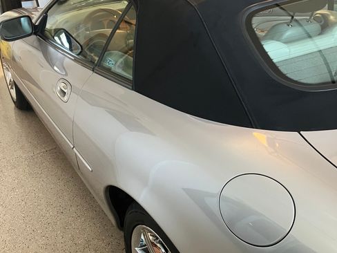 Used 2001 Jaguar XK8 Convertible image 8