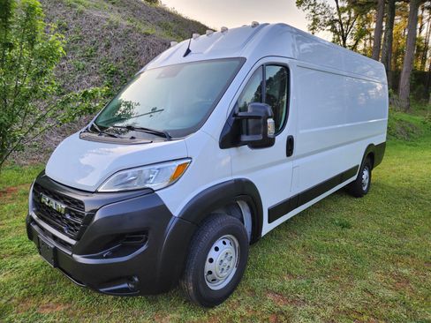 Used 2023 RAM ProMaster 3500 image 9