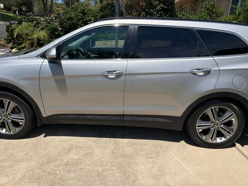 Used 2015 Hyundai Santa Fe Limited w/ Option Group 04 FWD image 5