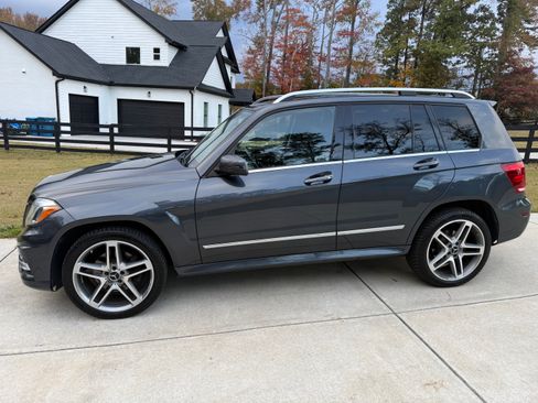 Used 2015 Mercedes-Benz GLK 350 2WD image 2