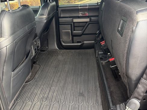 Used 2018 Ford F150 Raptor w/ Equipment Group 802A Luxury image 15