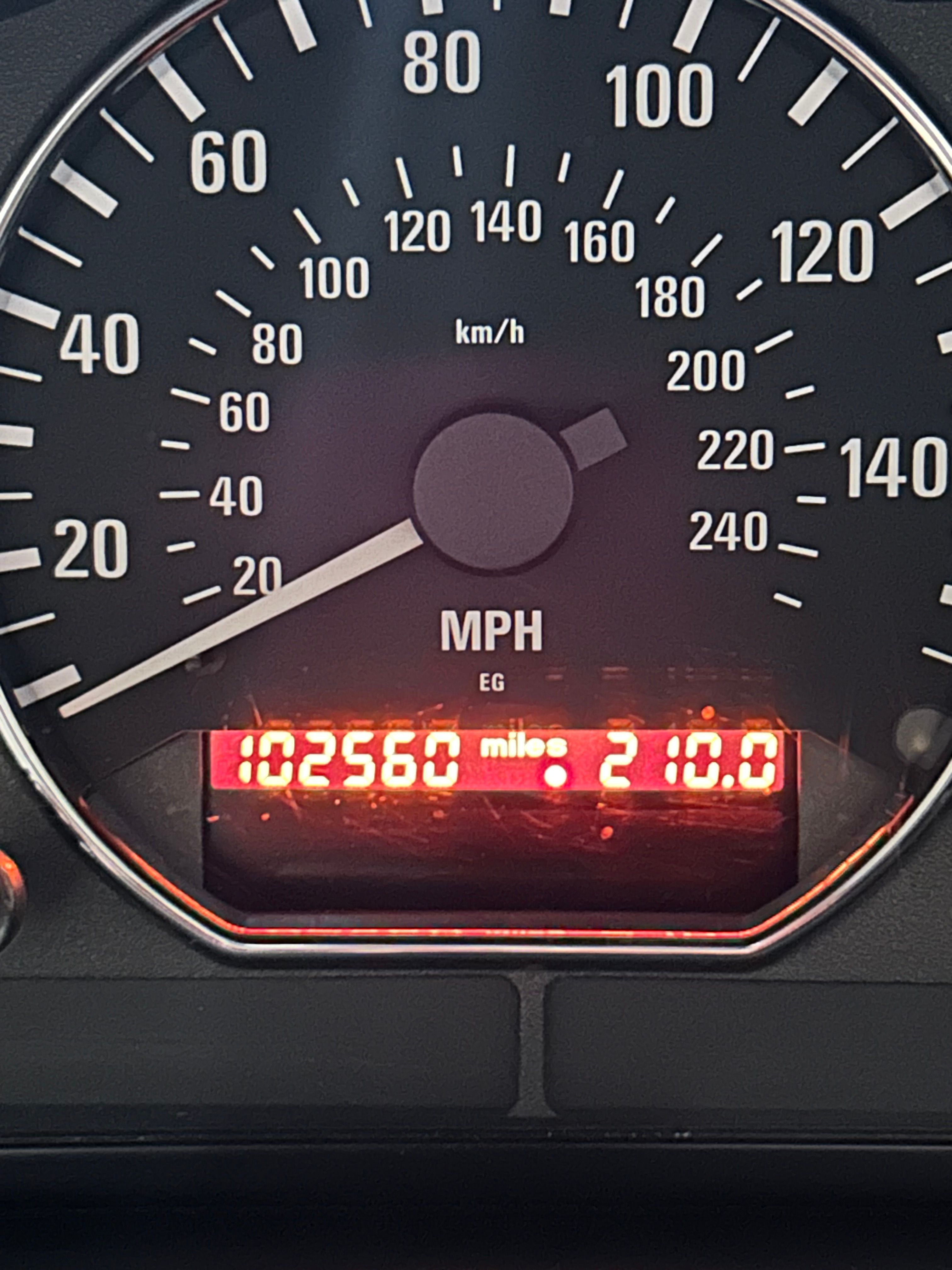 Used 2000 BMW Z3 2.5i RWD image 11