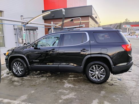 Used 2017 GMC Acadia SLT image 1