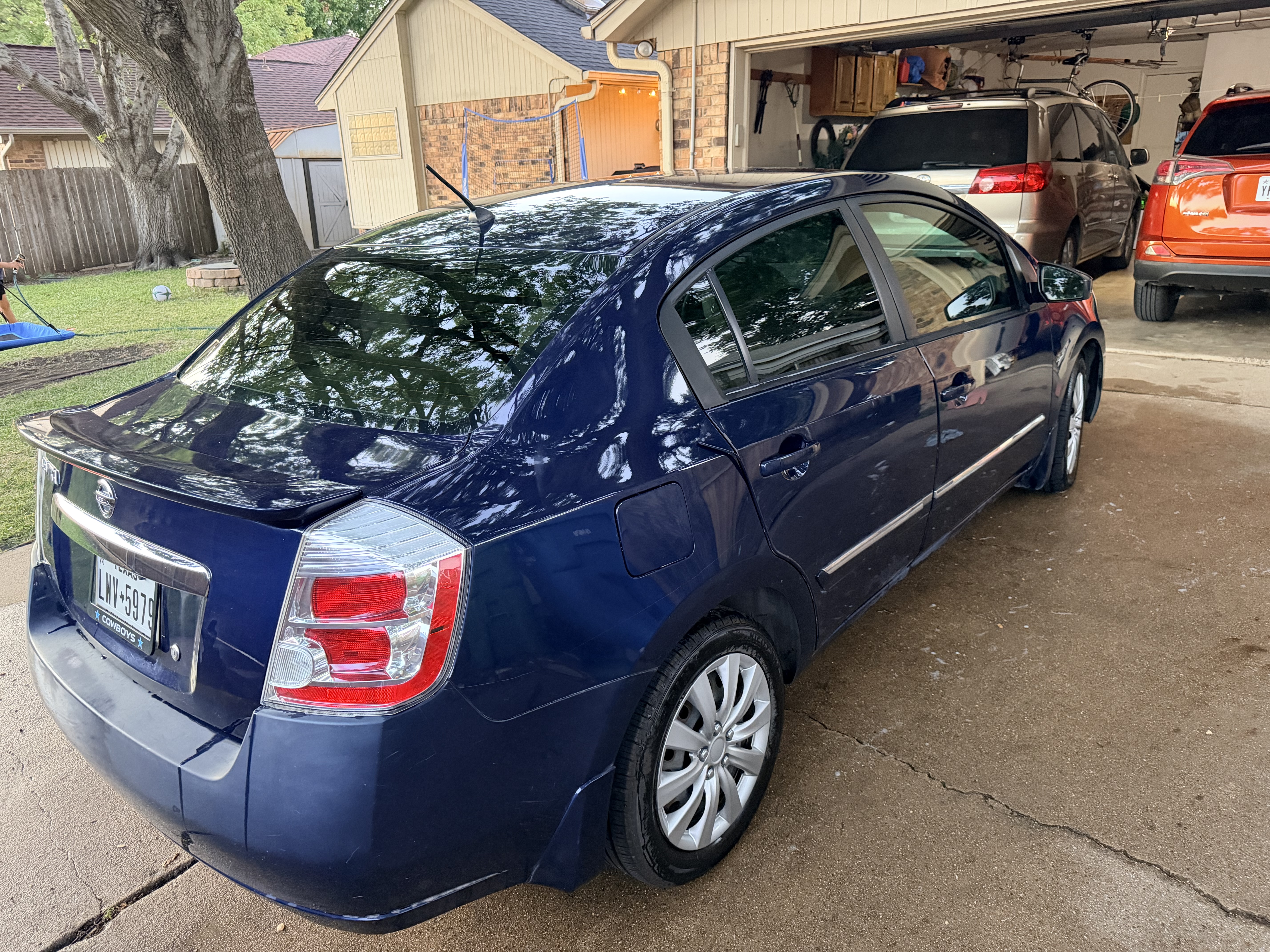 Used 2012 Nissan Sentra 2.0 S FWD image 4
