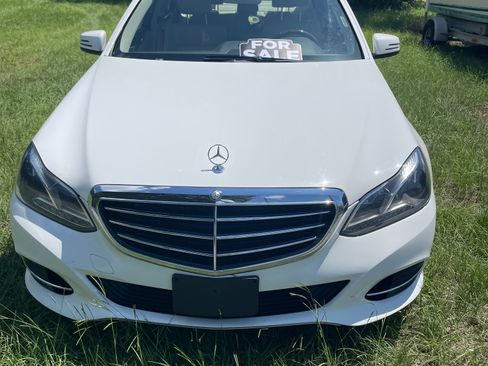 Used 2014 Mercedes-Benz E 350 4MATIC Sedan image 5