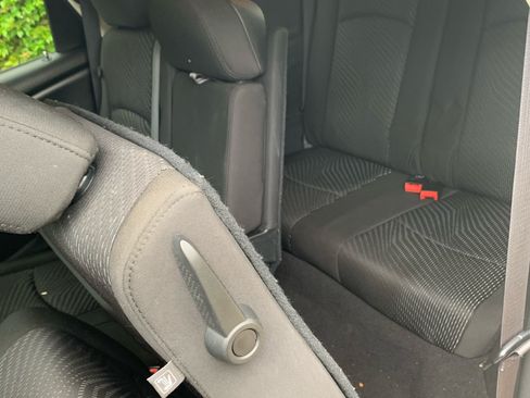 Used 2016 Dodge Journey SXT w/ Comfort/Convenience Group image 16