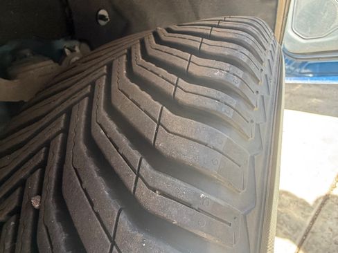 Used 2020 Ford Explorer XLT w/ Equipment Group 202A image 20