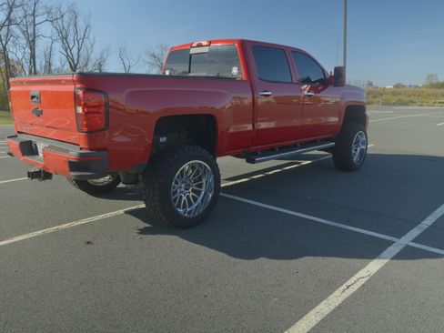 Used 2018 Chevrolet Silverado 2500 LTZ w/ Duramax Plus Package image 10
