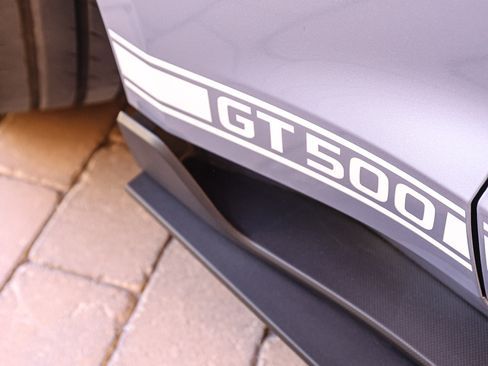 Used 2022 Ford Mustang Shelby GT500 w/ Technology Package image 24