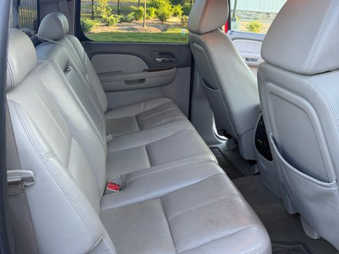 Used 2008 GMC Sierra 2500 SLT w/ Entertainment Package AWD/4WD image 15