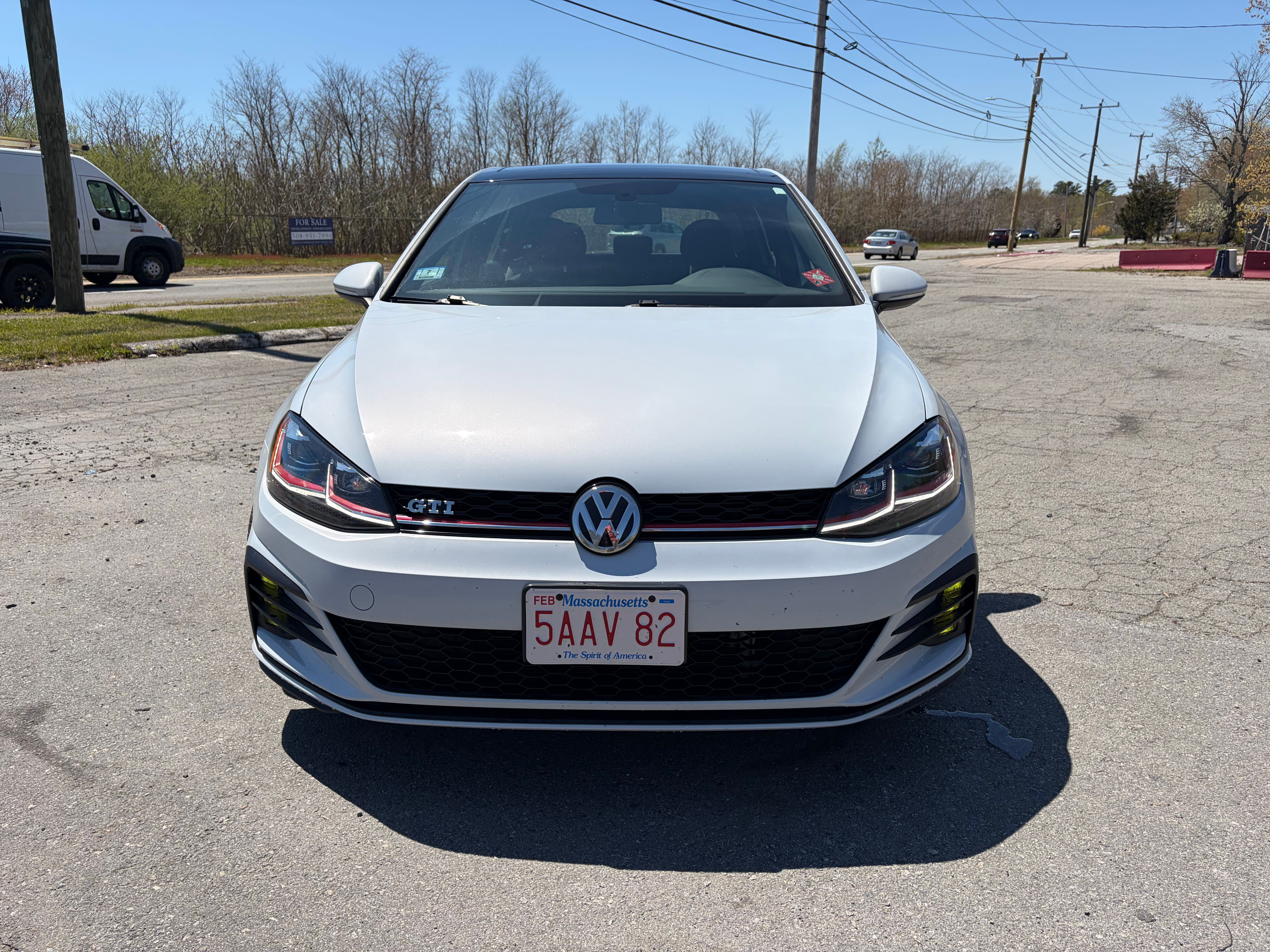 Used 2018 Volkswagen GTI SE FWD image 5