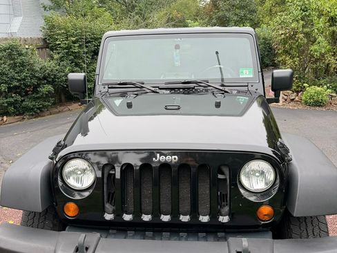 Used 2010 Jeep Wrangler Unlimited Sport AWD/4WD image 8