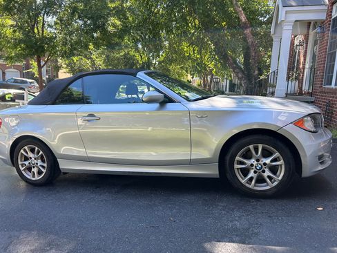 Used 2009 BMW 128i Convertible image 8