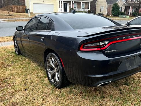 Used 2016 Dodge Charger SXT w/ Premium Group image 8