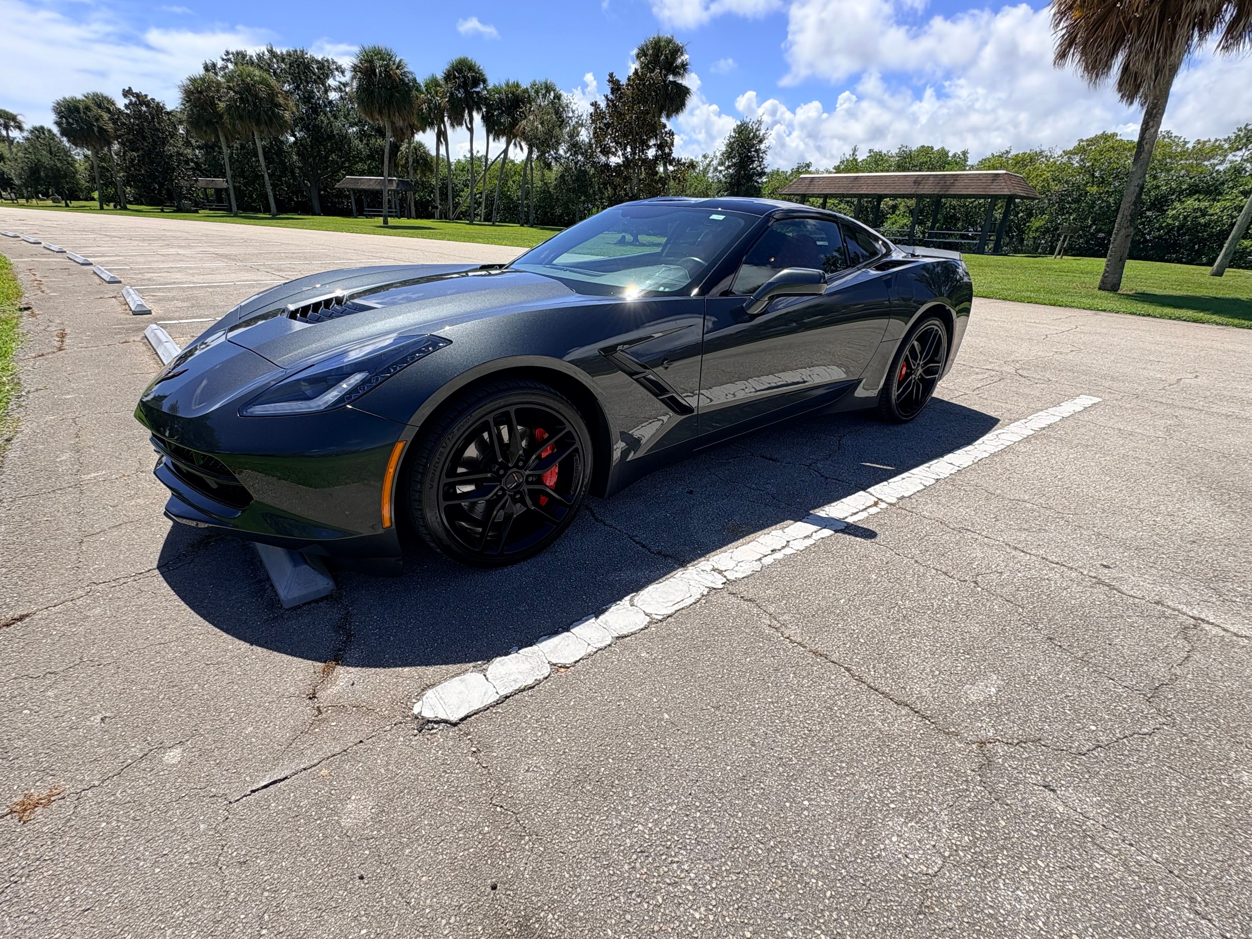 Used 2019 Chevrolet Corvette Stingray Coupe w/ Carbon Flash Badge Package RWD image 13