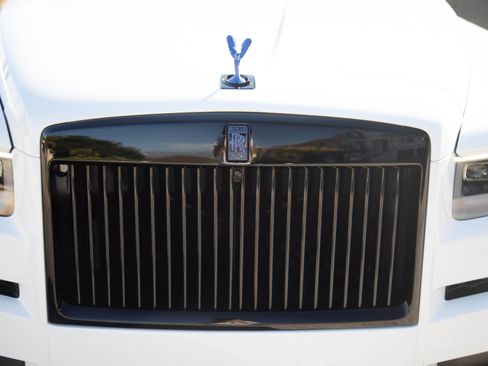 Used 2022 Rolls-Royce Cullinan w/ Technology Package image 10