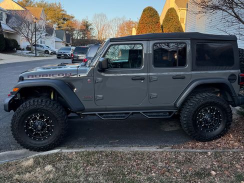 Used 2021 Jeep Wrangler Unlimited Rubicon w/ Safety Group image 2