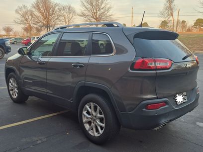 Used 2018 Jeep Cherokee Latitude Plus w/ Comfort/Convenience Group