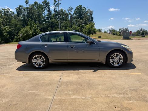 Used 2010 INFINITI G37 Journey w/ Premium Pkg RWD image 9