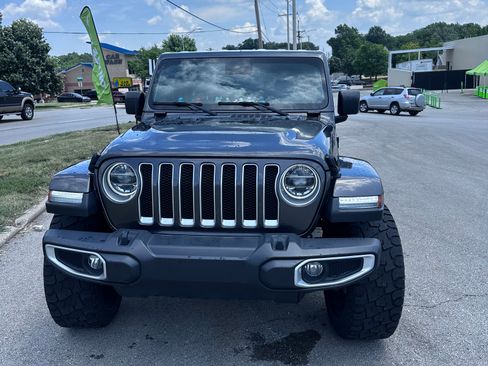 Used 2020 Jeep Wrangler Unlimited Sahara w/ Dual Top Group AWD/4WD image 4