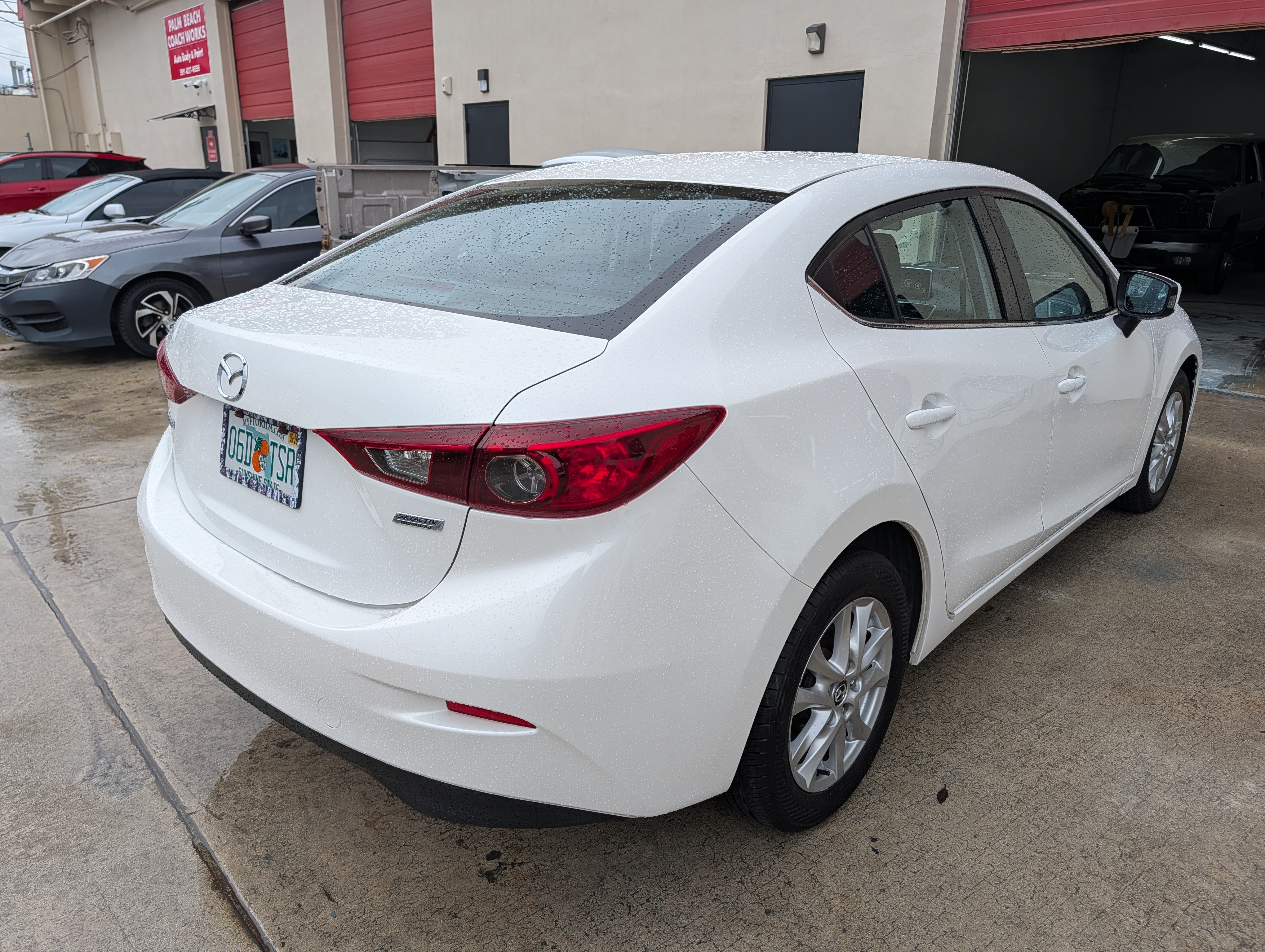 Used 2016 MAZDA MAZDA3 i Sport w/ Preferred Equipment Package FWD image 5