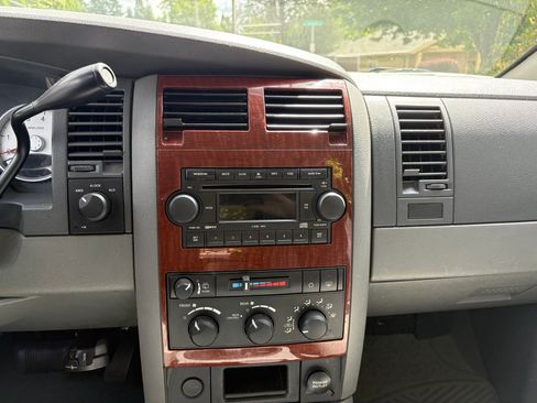 Used 2006 Dodge Durango SLT image 12