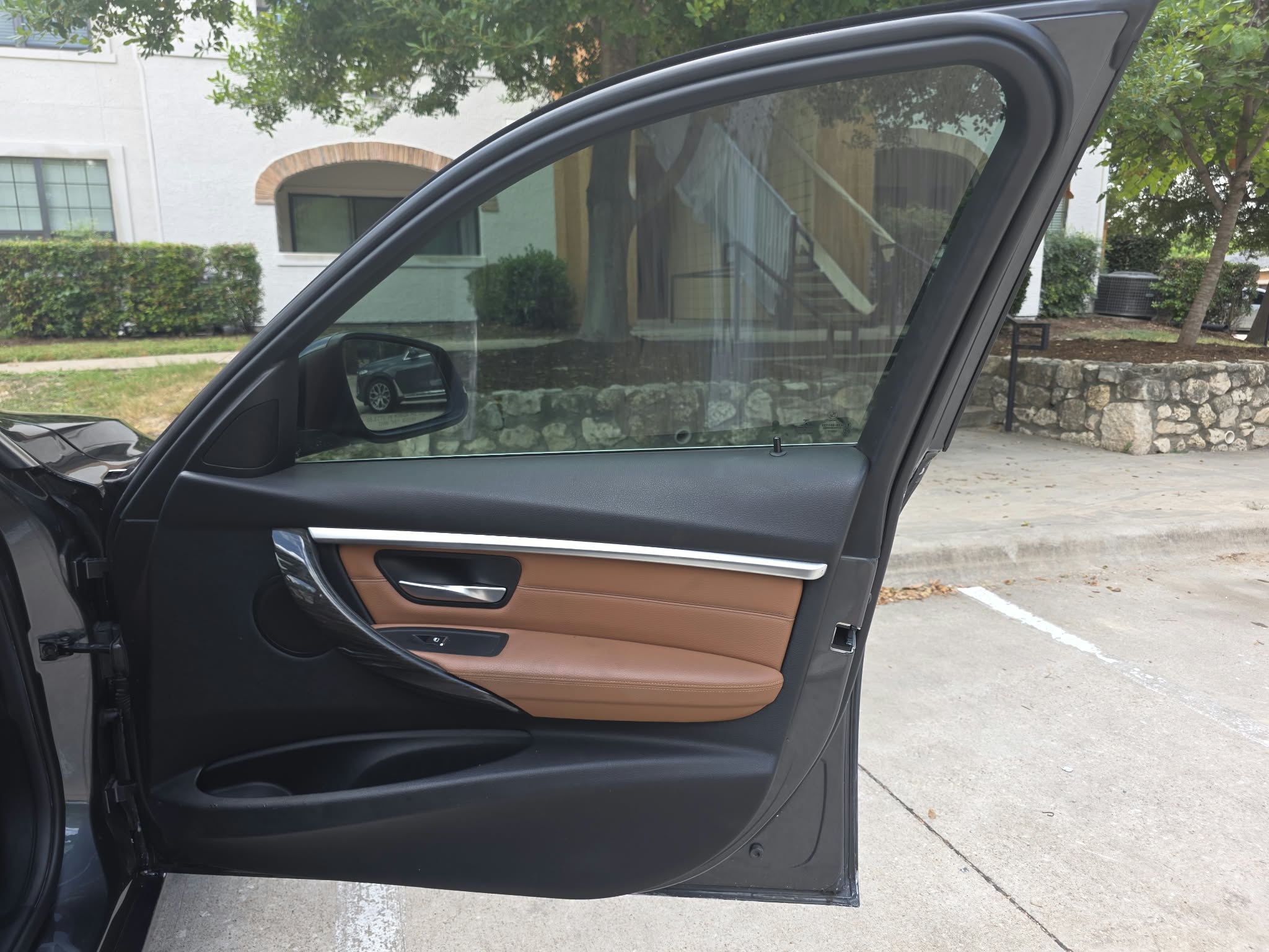 Used 2017 BMW 330i Sedan RWD image 13