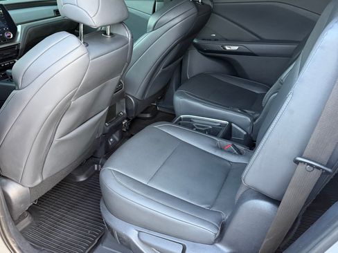 Used 2025 Lexus TX 500h AWD w/ Technology Package image 9