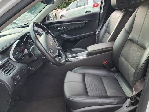 Used 2017 Chevrolet Impala LT image 10