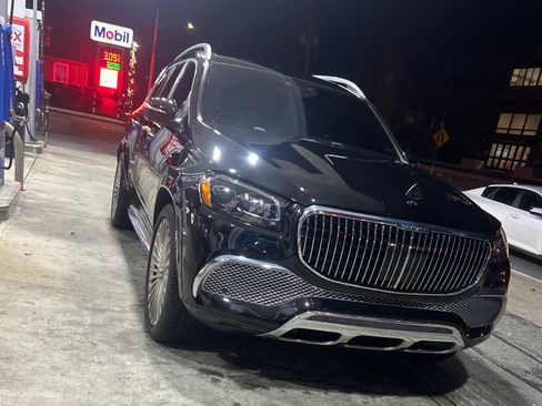 Used 2021 Mercedes-Benz Maybach GLS 600 4MATIC image 5