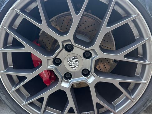 Used 2020 Porsche 911 Carrera S image 17