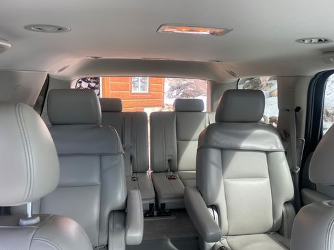 Used 2011 Chevrolet Tahoe LTZ image 14