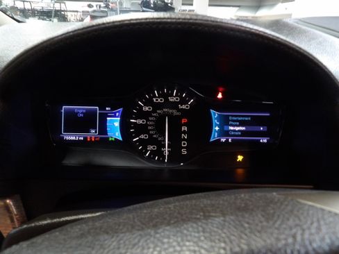 Used 2013 Lincoln MKX FWD image 24