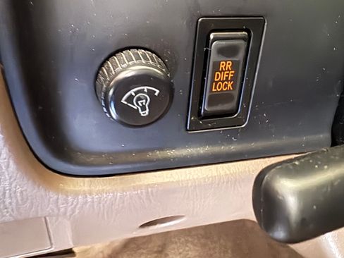 Used 1997 Toyota 4Runner Limited AWD/4WD image 19