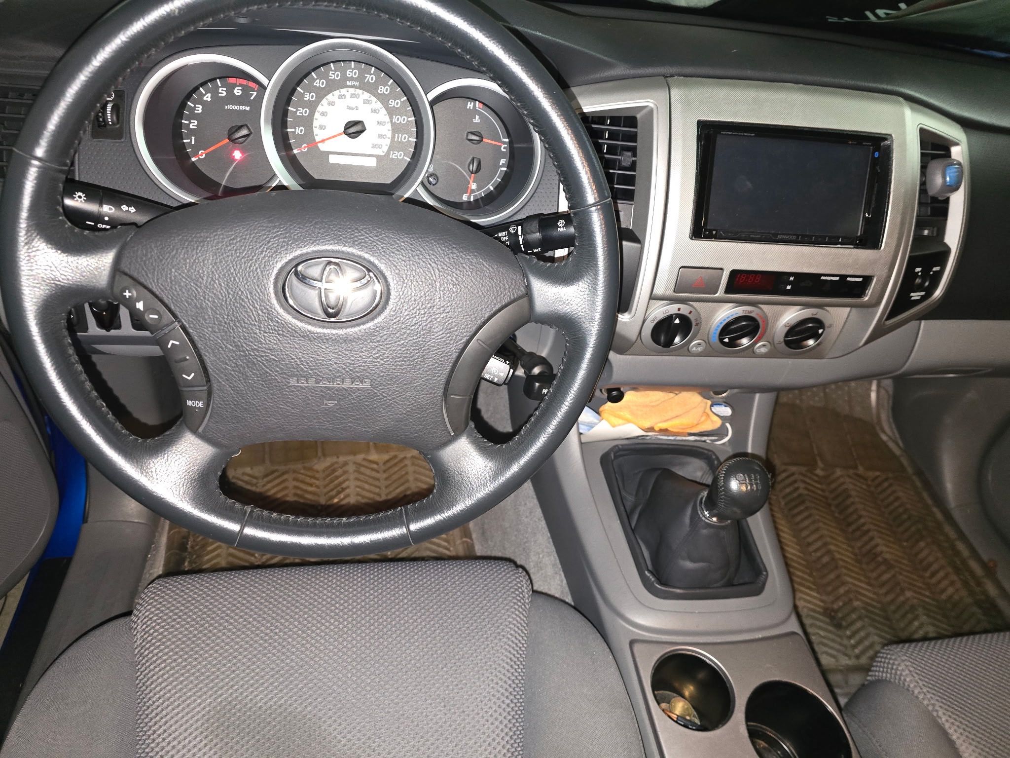 Used 2008 Toyota Tacoma X-Runner w/ Preferred Accessory Pkg RWD image 9