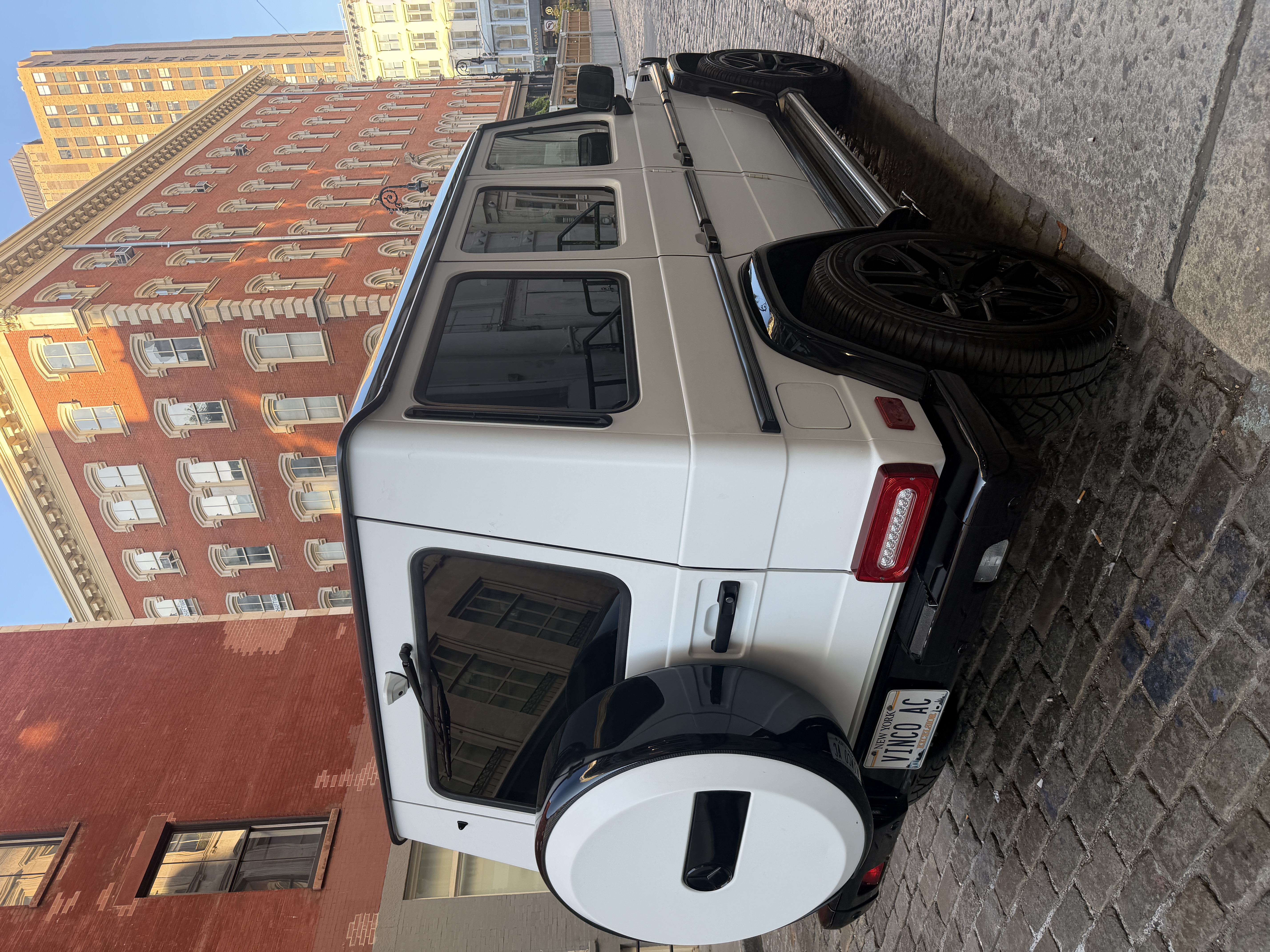 Used 2011 Mercedes-Benz G 550 image 16