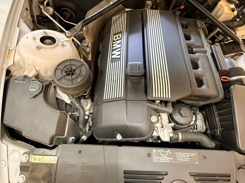 Used 2005 BMW Z4 3.0i RWD image 10