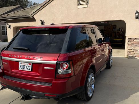 Used 2012 Land Rover Range Rover Sport HSE LUX w/ Luxury Interior Pkg image 4