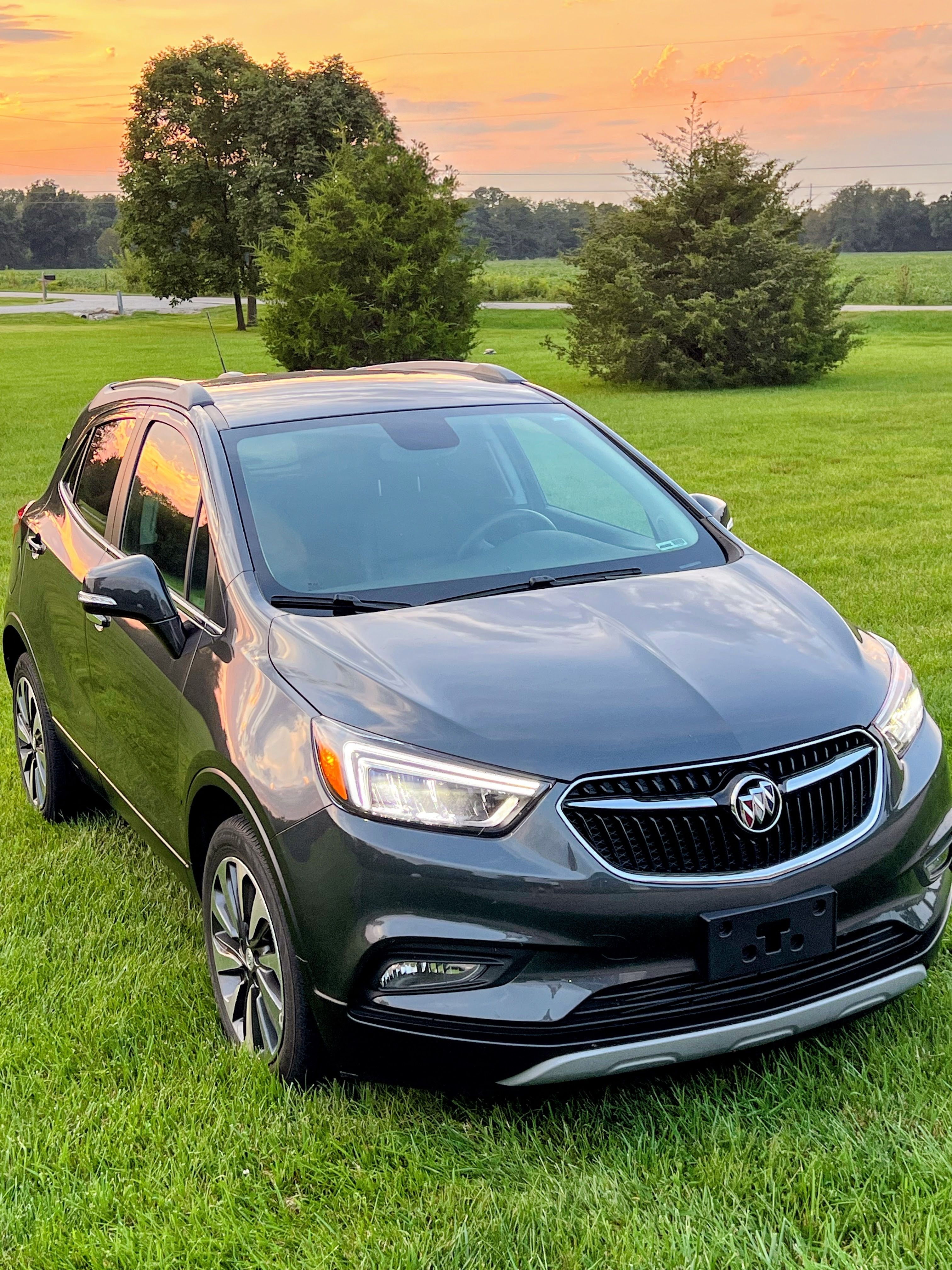 Used 2018 Buick Encore Essence FWD image 17