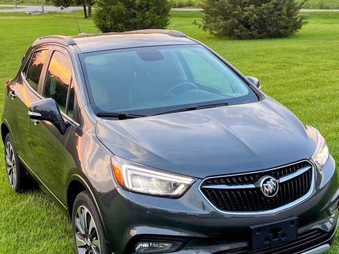 Used 2018 Buick Encore Essence FWD image 17
