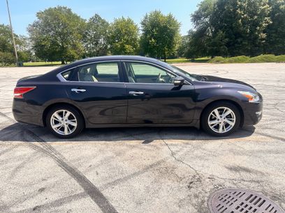 Used 2015 Nissan Altima 2.5 SL w/ Moonroof Package