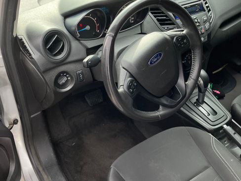 Used 2015 Ford Fiesta SE image 10