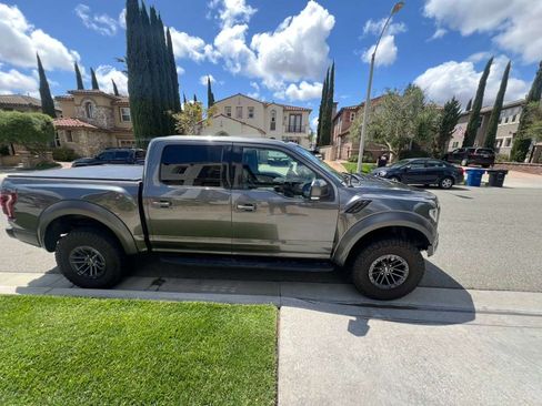 Used 2019 Ford F150 Raptor w/ Equipment Group 802A Luxury AWD/4WD image 8