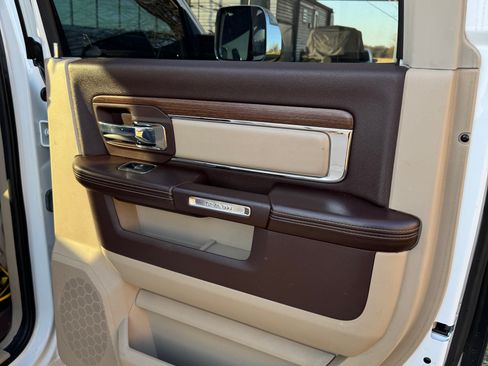 Used 2013 RAM 2500 Laramie w/ Convenience Group image 14