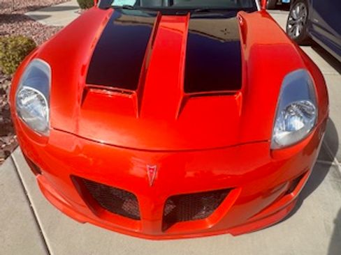 Used 2008 Pontiac Solstice GXP w/ Premium Package image 2