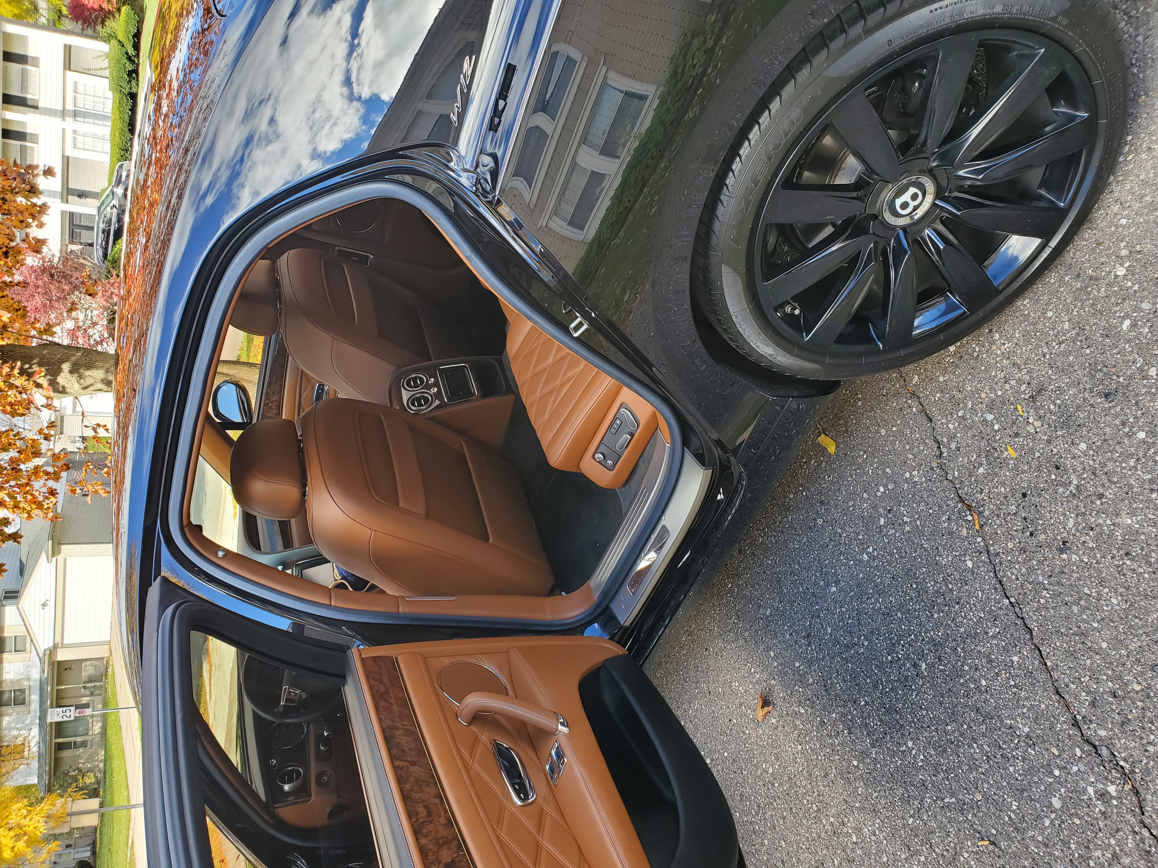 Used 2014 Bentley Flying Spur W12 AWD/4WD image 2