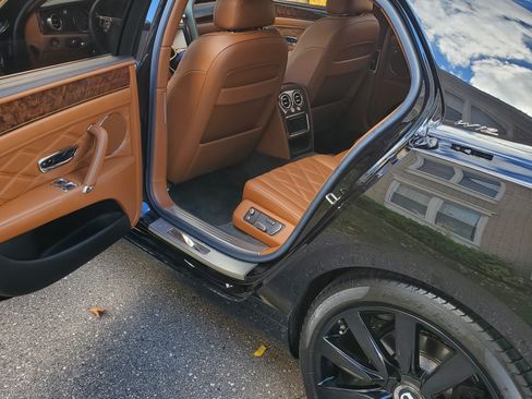 Used 2014 Bentley Flying Spur W12 AWD/4WD image 1